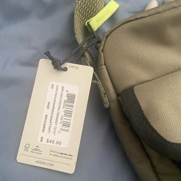 Adidas crossbody sling bag unisex - Picture 3 of 3